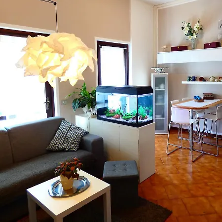 Garden Sweet House Desenzano Apartment *